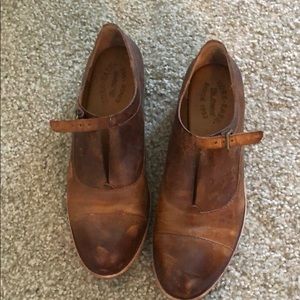 Kork-ease shoes! Worn twice!